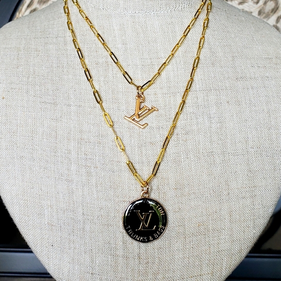 VINTAGE Louis Vuitton Gold Logo & gold vermeil sterling paperclip neckl… - Picture 10 of 10